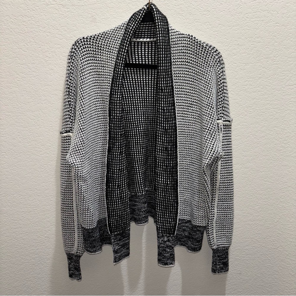 Black and White Monochrome Women's Cardigan XL